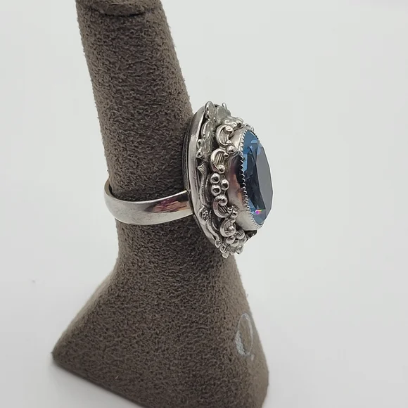 Vintage Adjustable Whiting And Davis Statement Ring Blue And Clear Stone Size 6 - Picture 7 of 12